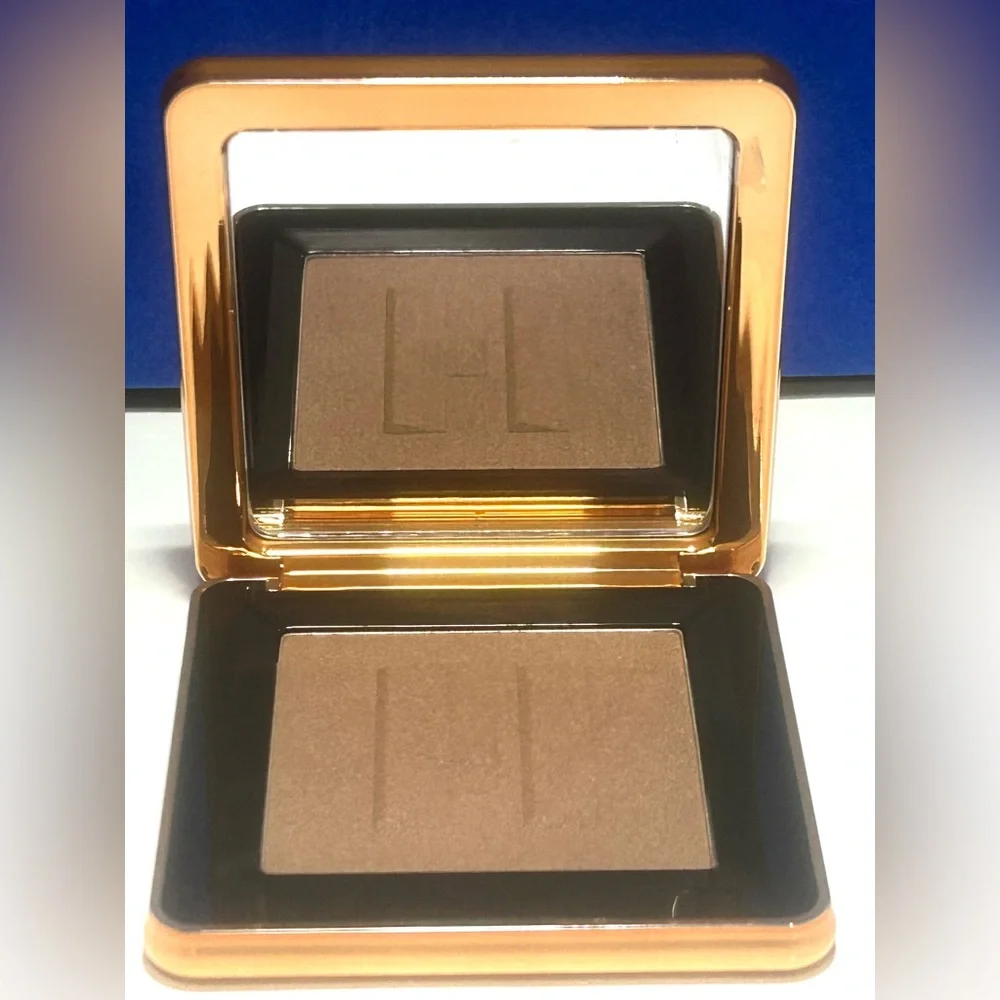 HAUS LABS BY LADY GAGA Medium Level 8 Power Sculpt Velvet Powder Bronzer